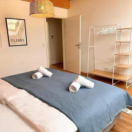 Holiday home Big House 130 Qm 13 Min Cologne Trade Fair 19 Min Duesseldorf Leverkusen