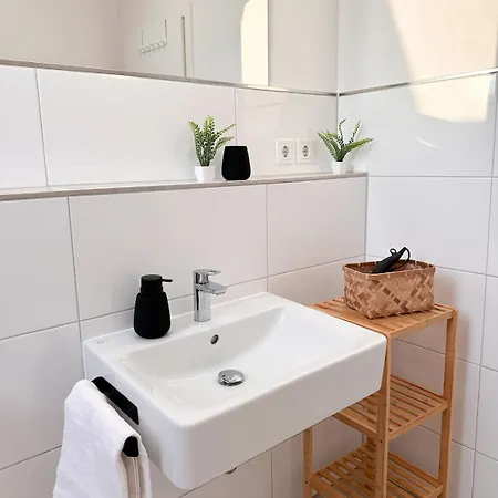 Big House 130 Qm 13 Min Cologne Trade Fair 19 Min Duesseldorf Vakantiehuis