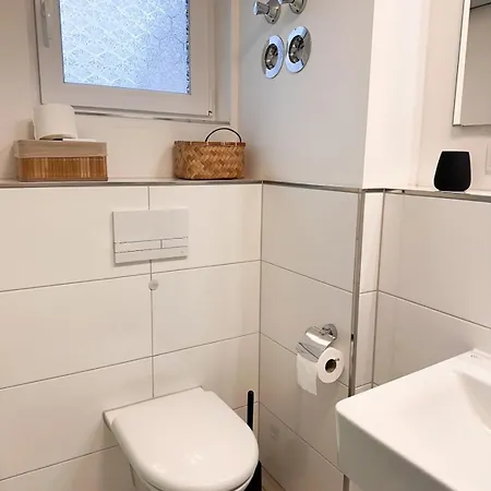 Big House 130 Qm 13 Min Cologne Trade Fair 19 Min Duesseldorf Vakantiehuis