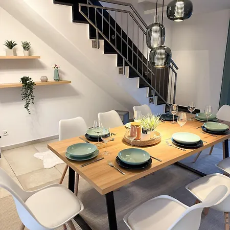 Modernes & Zentrales Haus - 130 Qm - 13 Min Bis Koeln Messe