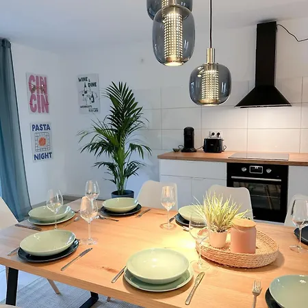 Big House 130 Qm 13 Min Cologne Trade Fair 19 Min Duesseldorf בית נופש *