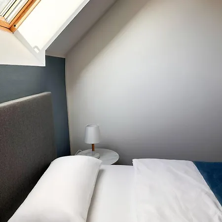 Big House 130 Qm 13 Min Cologne Trade Fair 19 Min Duesseldorf