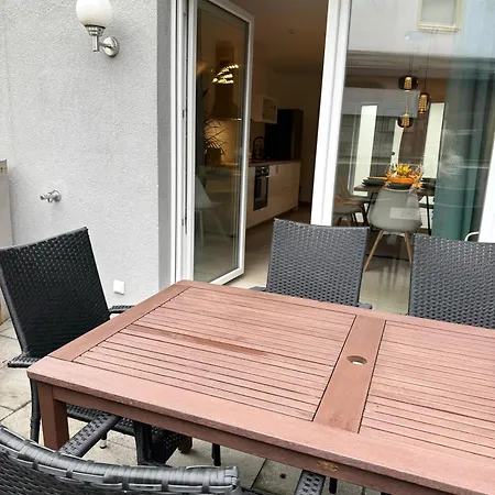 Big House 130 Qm 13 Min Cologne Trade Fair 19 Min Duesseldorf * Leverkusen