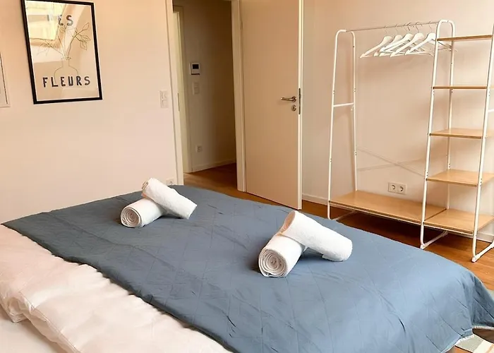 Feriehus Big House 130 Qm 13 Min Cologne Trade Fair 19 Min Duesseldorf Leverkusen