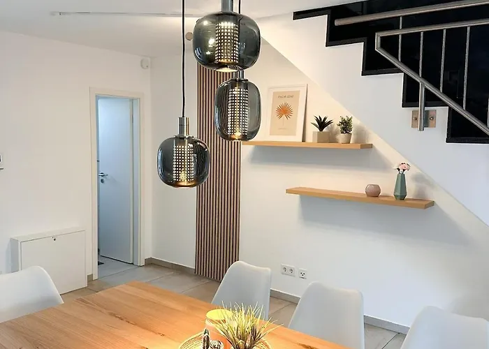 Big House 130 Qm 13 Min Cologne Trade Fair 19 Min Duesseldorf Feriehus Leverkusen