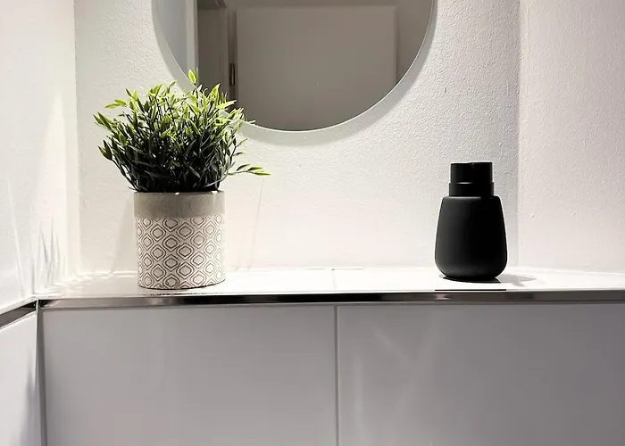 Big House 130 Qm 13 Min Cologne Trade Fair 19 Min Duesseldorf * Leverkusen